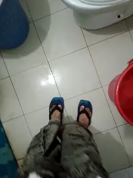 Snapshot of fanus_6927 chatting on 2, 10, 2025 fanus 6927 online show from 2, 10, 2025