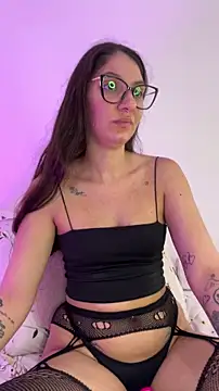 Snapshot of DianaSartori chatting on 9, 4, 2026 DianaSartori online show from 9, 4, 2026