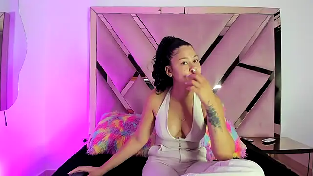 Snapshot of Sofia-candyht chatting on 18, 2, 2025 Sofia-candyht online show from 18, 2, 2025