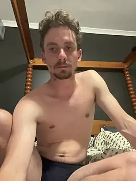 Snapshot of bradleyjamesmc chatting on 10, 2, 2025 bradleyjamesmc online show from 10, 2, 2025