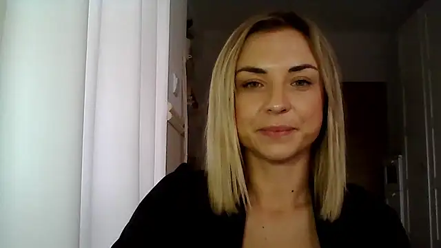 Snapshot of ashley_xlove chatting on 4, 12, 2024 ashley xlove online show from 4, 12, 2024