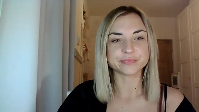 Snapshot of ashley_xlove chatting on 4, 12, 2024 ashley xlove online show from 4, 12, 2024