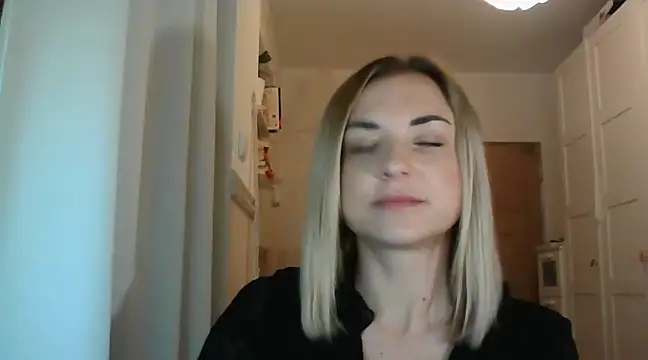 Snapshot of ashley_xlove chatting on 6, 1, 2025 ashley xlove online show from 6, 1, 2025