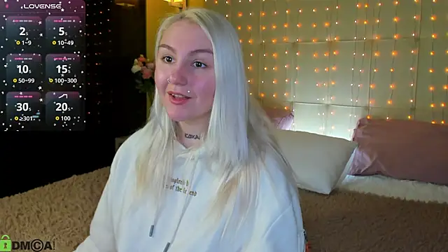 Snapshot of Debbie_Taylor chatting on 18, 5, 2026 Debbie Taylor online show from 18, 5, 2026