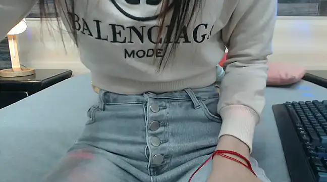 Snapshot of nahomibecker chatting on 1, 2, 2025 nahomibecker online show from 1, 2, 2025