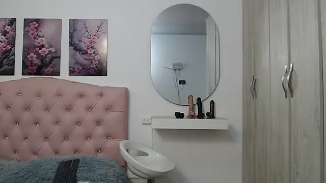 lily f00x online show from 17, 12, 2025