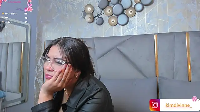 KimDevinne online show from 8, 2, 2025