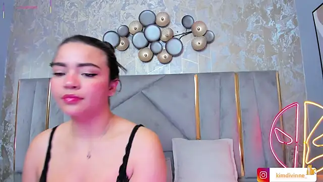 KimDevinne online show from 27, 9, 2025