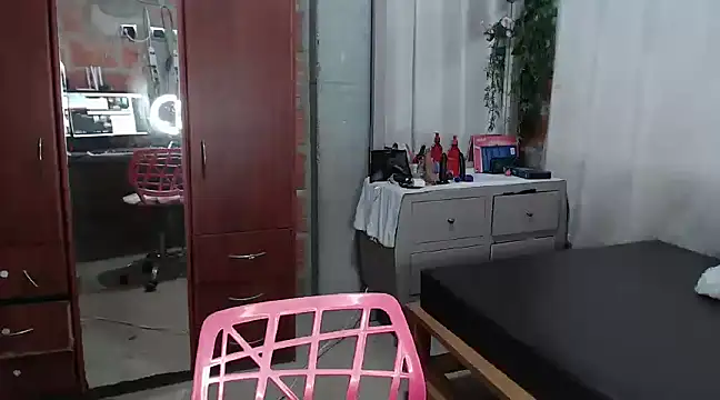 Snapshot of anngela01 chatting on 14, 3, 2025 anngela01 online show from 14, 3, 2025