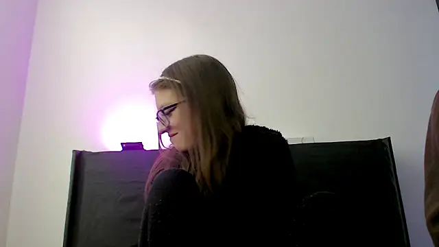 Snapshot of Aurora_blossom__ chatting on 2, 12, 2025 Aurora blossom online show from 2, 12, 2025