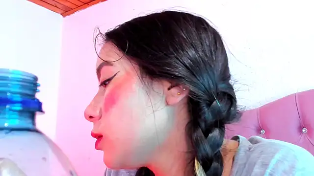 Snapshot of teffy_lee chatting on 20, 12, 2024 teffy lee online show from 20, 12, 2024