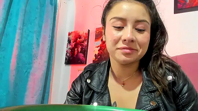 Snapshot of teffy_lee chatting on 9, 11, 2025 teffy lee online show from 9, 11, 2025