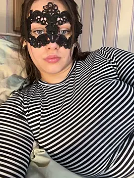 Snapshot of 69Laura696 chatting on 2, 3, 2026 69Laura696 online show from 2, 3, 2026