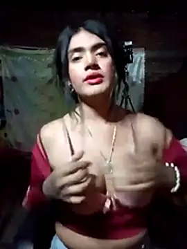 Snapshot of yovana13 chatting on 15, 2, 2026 yovana13 online show from 15, 2, 2026