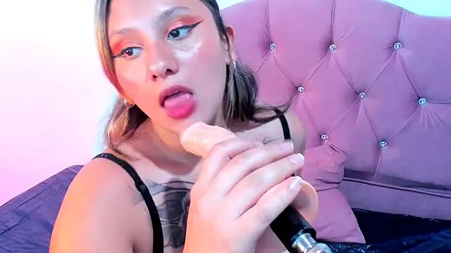 Snapshot of Mila_nixon02 chatting on 31, 1, 2025 Mila nixon02 online show from 31, 1, 2025