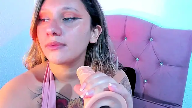 Snapshot of Mila_nixon02 chatting on 3, 3, 2025 Mila nixon02 online show from 3, 3, 2025