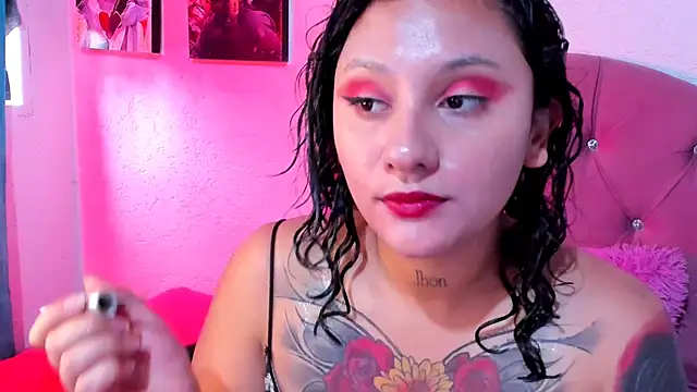 Snapshot of Mila_nixon02 chatting on 6, 1, 2026 Mila nixon02 online show from 6, 1, 2026