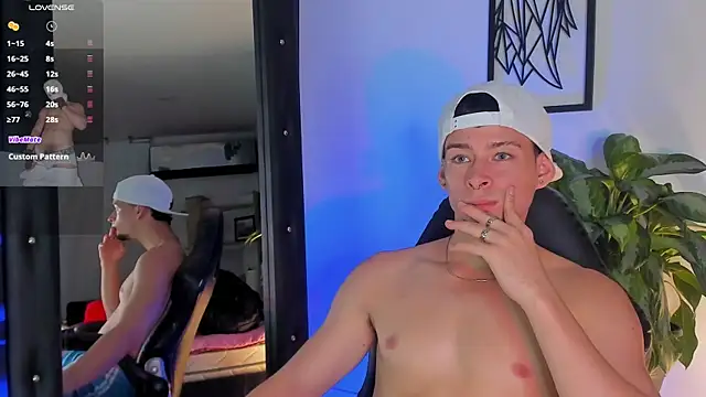 JadeSmiith  online show from 12, 11, 2025