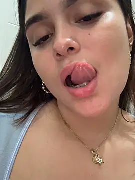 Snapshot of Sarasweet_sex chatting on 21, 4, 2026 Sarasweet sex online show from 21, 4, 2026