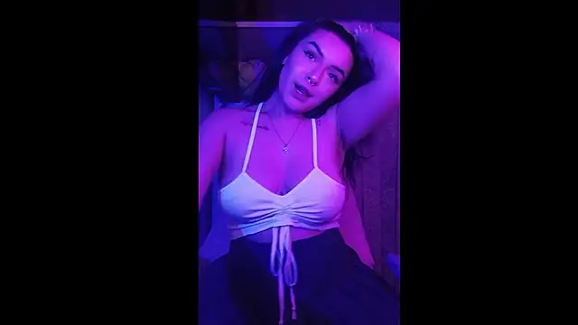 Snapshot of Alahia7demon chatting on 6, 3, 2026 Alahia7demon online show from 6, 3, 2026