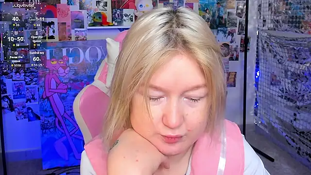 Snapshot of Sara_Robinson chatting on 20, 3, 2026 Sara Robinson online show from 20, 3, 2026