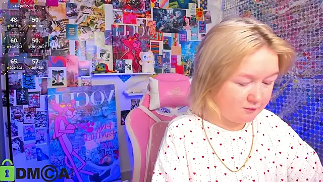 Snapshot of Sara_Robinson chatting on 21, 3, 2026 Sara Robinson online show from 21, 3, 2026