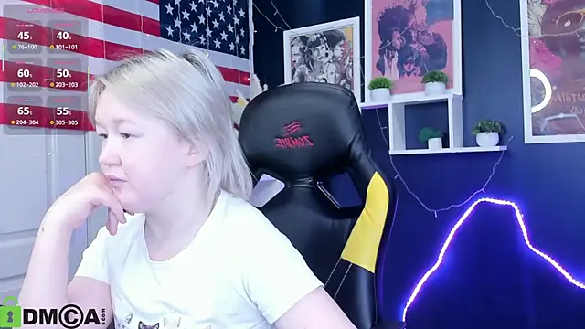 Snapshot of Sara_Robinson chatting on 25, 4, 2026 Sara Robinson online show from 25, 4, 2026