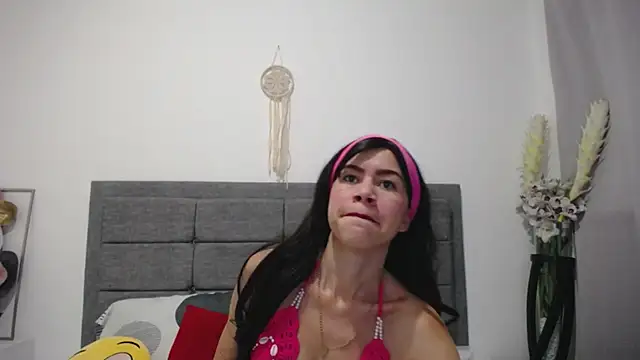 Snapshot of Vicky_Love_ chatting on 20, 2, 2025 Vicky Love  online show from 20, 2, 2025