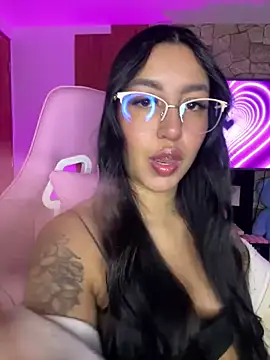 Snapshot of Tamara_Roberts1 chatting on 3, 12, 2024 Tamara Roberts1 online show from 3, 12, 2024