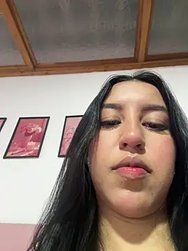 Snapshot of Tamara_Roberts1 chatting on 2, 2, 2025 Tamara Roberts1 online show from 2, 2, 2025