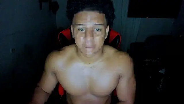 Snapshot of May_Dylan1 chatting on 5, 10, 2025 May Dylan1 online show from 5, 10, 2025