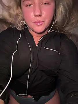Snapshot of scarletseduction_ chatting on 1, 2, 2026 scarletseduction online show from 1, 2, 2026