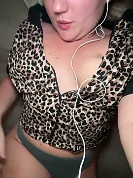 Snapshot of scarletseduction_ chatting on 26, 5, 2026 scarletseduction online show from 26, 5, 2026