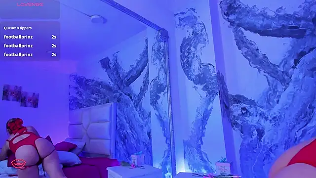 Snapshot of AuroraRojas chatting on 8, 3, 2025 AuroraRojas online show from 8, 3, 2025