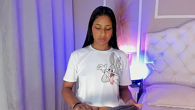 Snapshot of evelyn_evony chatting on 24, 12, 2024 evelyn evony online show from 24, 12, 2024