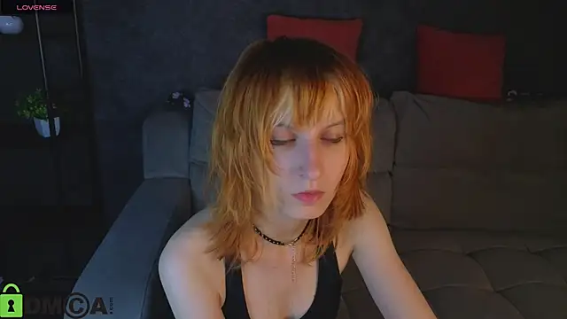 Snapshot of Little_Chips chatting on 5, 6, 2026 Little Chips online show from 5, 6, 2026