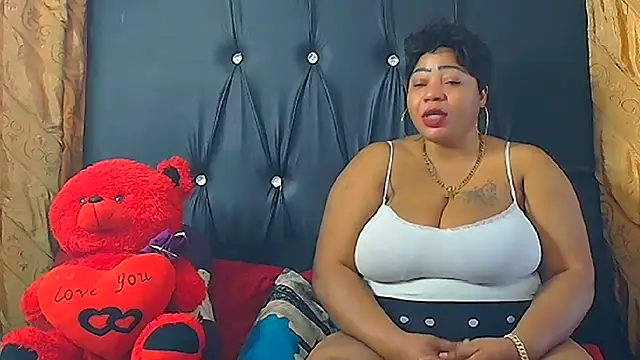 HUMONGUOUSTITSS online show from 8, 11, 2025