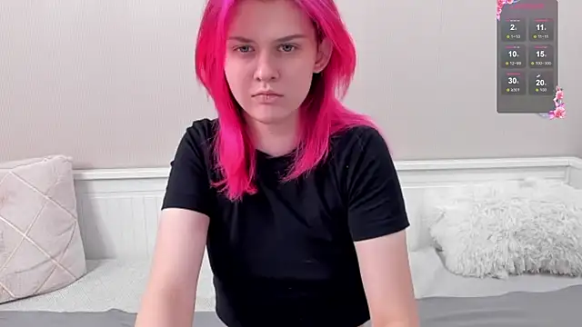 Snapshot of JulieTaylors chatting on 28, 10, 2025 JulieTaylors online show from 28, 10, 2025