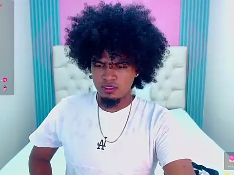 Snapshot of JaicobRuneer chatting on 2, 10, 2025 JaicobRuneer online show from 2, 10, 2025