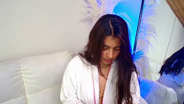 Rebeca Williams  online show from 18, 2, 2025