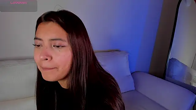 Snapshot of Rebeca_Williams_ chatting on 7, 3, 2026 Rebeca Williams online show from 7, 3, 2026