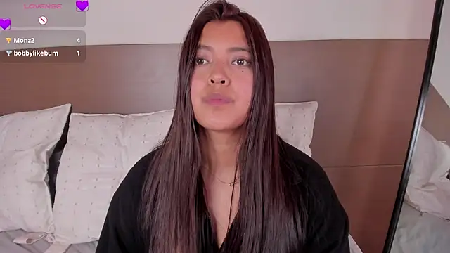 Snapshot of Rebeca_Williams_ chatting on 3, 6, 2026 Rebeca Williams online show from 3, 6, 2026