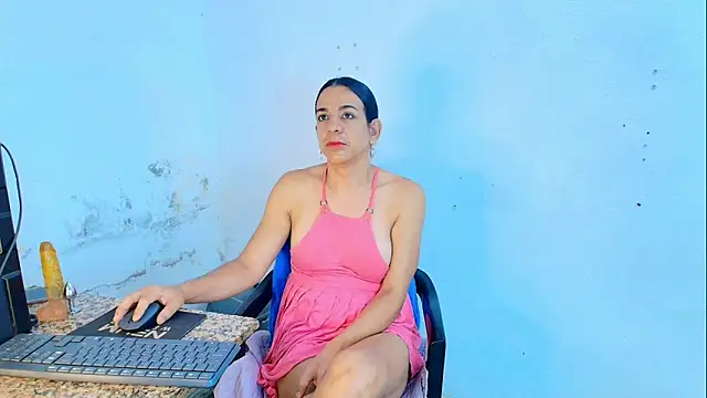 Oh Tique online show from 17, 3, 2026