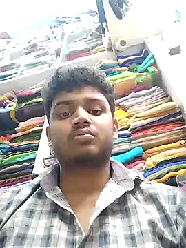 Snapshot of heartless__95 chatting on 5, 1, 2025 heartless 95 online show from 5, 1, 2025