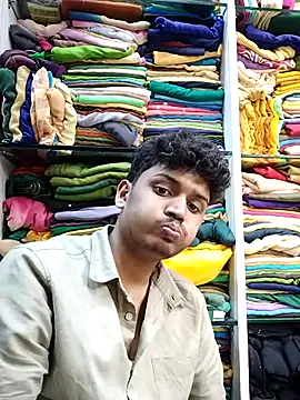 Snapshot of heartless__95 chatting on 6, 3, 2025 heartless 95 online show from 6, 3, 2025