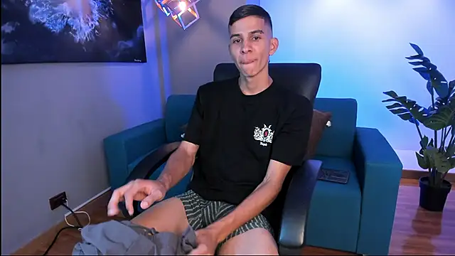 Snapshot of Aaron_Scoot chatting on 31, 3, 2026 Aaron Scoot online show from 31, 3, 2026