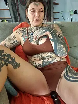 lizzardqueeen online show from 10, 10, 2025