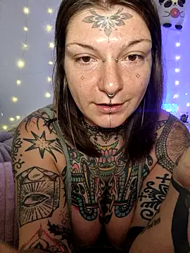 lizzardqueeen online show from 6, 2, 2026