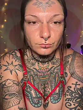 Snapshot of lizzardqueeen chatting on 23, 3, 2026 lizzardqueeen online show from 23, 3, 2026