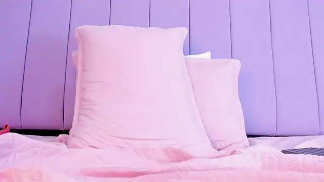 Aixa hill1 online show from 30, 1, 2025